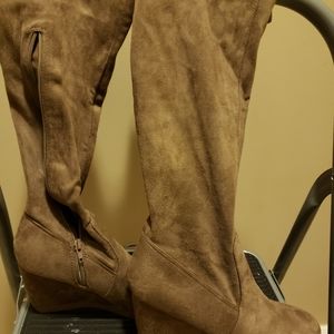 Women's heeled boots